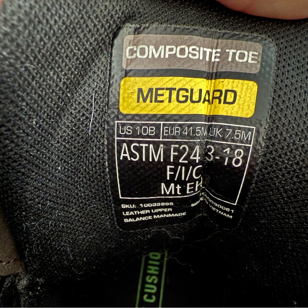Women’s Ariat composite toe work boots. - Picture 3 of 3